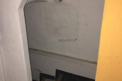 Edificio comercial en pleno centro con acceso por dos calles, Mahón