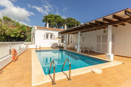 Villa with tourist licence and swimming pool in Menorca