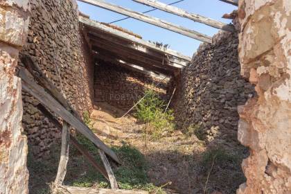 Finca Rustica en zona carretera de Fornells