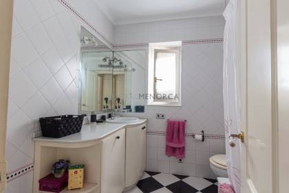 Flat close to the city centre for sale in Mahon