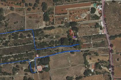 Terreno rústico con edificaciones agrícolas en Sant Lluís
