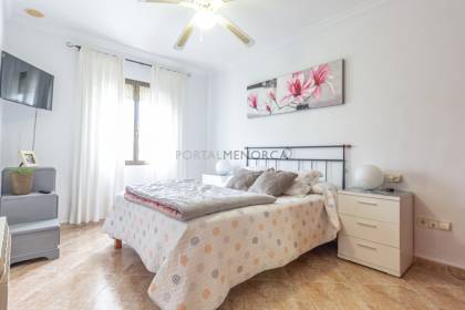 Piso de cuatro dormitorios en venta en Mahón
