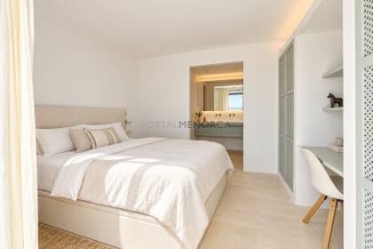 Chalet totalmente renovado con vistas panorámicas al mar en la costa sur de Menorca
