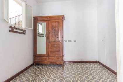 Large townhouse with garage in Mahón