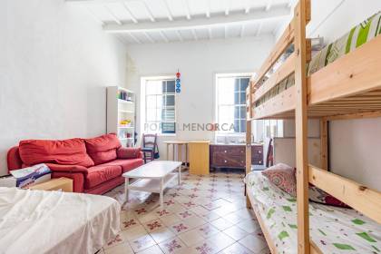 Townhouse with patio in the centre of Mahón