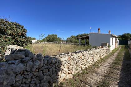 Terreno rustico con casita en Sant lluis