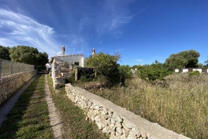 Terreno rustico con casita en Sant lluis