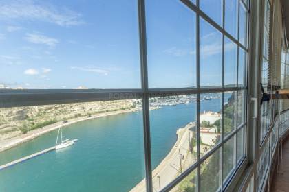 Maison en première ligne avec vue sur le port