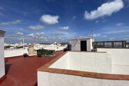 Piso de cuatro dormitorios en el centro de Mahon