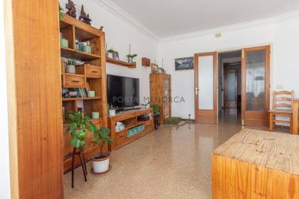 Four bedroom flat in Mahón