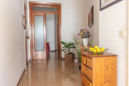 Four bedroom flat in Mahón