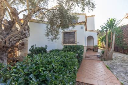 Villa for sale in Es Migjorn