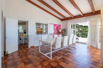 Impresionante casa con vistas panorámicas al mar en Santo Tomás con licencia turistica