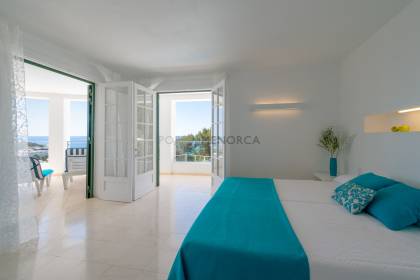 Impresionante casa con vistas panorámicas al mar en Santo Tomás con licencia turistica
