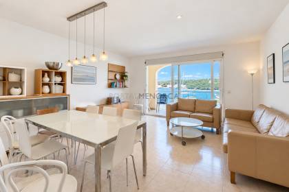 Magnífico dúplex en primera línea del puerto de Mahón.