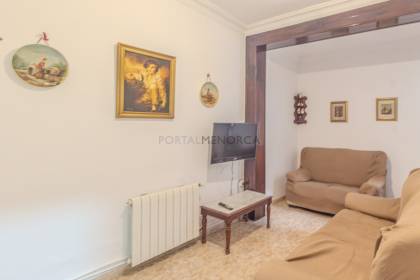 House in Maó with 3 bedrooms and in good condition.