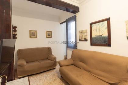 House in Maó with 3 bedrooms and in good condition.