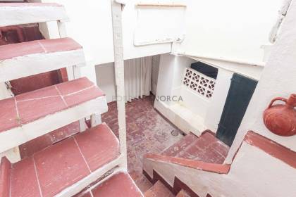 House in Maó with 3 bedrooms and in good condition.