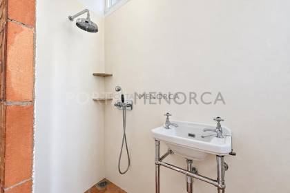 Casa en planta piso totalmente reformada, con terraza y altillo