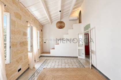 Casa en planta piso totalmente reformada, con terraza y altillo