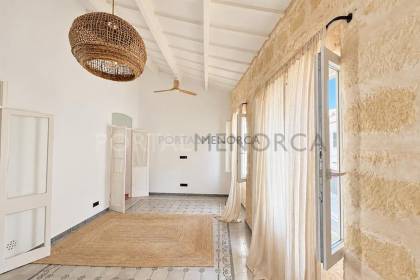 Casa en planta piso totalmente reformada, con terraza y altillo