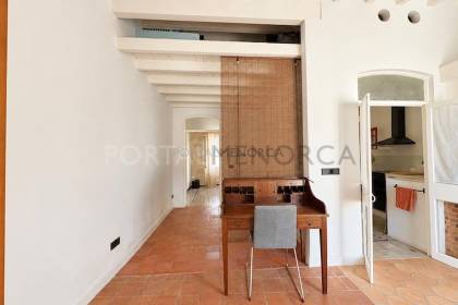 Casa en planta piso totalmente reformada, con terraza y altillo