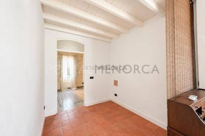 Casa en planta piso totalmente reformada, con terraza y altillo