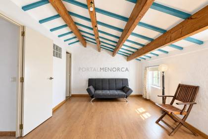 Maison de trois étages avec garage pour deux voitures en plein centre de Maó
