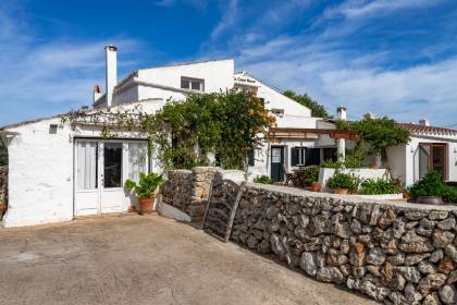 Menorcan Country House with Swimming Pool and Cultivable Land