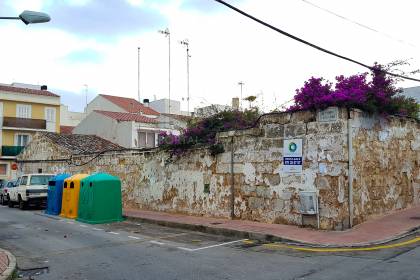 Casa con gran huerto , Es Castell, Menorca.
