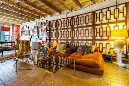 Artist's house with a courtyard and terrace in Mahón