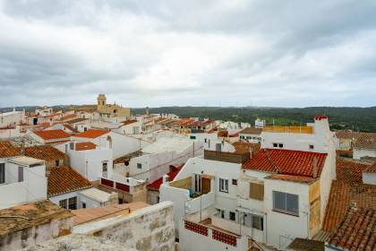 Artist's house with a courtyard and terrace in Mahón