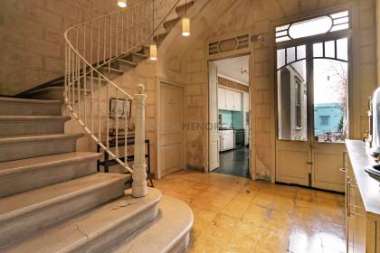 Artist's house with a courtyard and terrace in Mahón