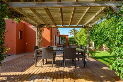 Chalet con vistas al mar y casa anexa, playa de Punta Prima