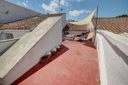 Maison à vendre avec cour dans le centre de Mahón