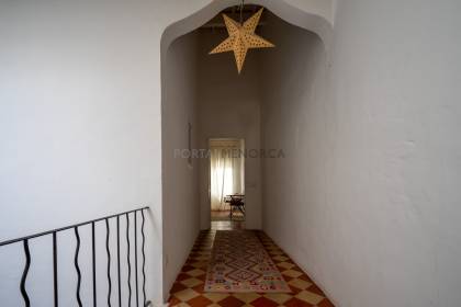 Maison à vendre avec cour dans le centre de Mahón