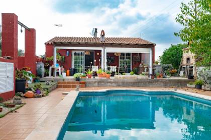 Country house with pool for sale in Es Consell, Sant LLuis