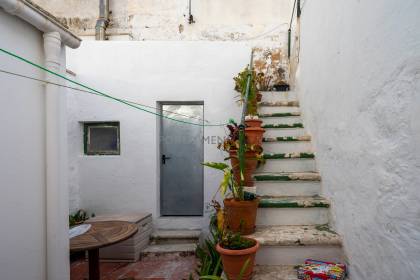 Casa de planta baja en Mahón con patio y posibilidad de ampliar