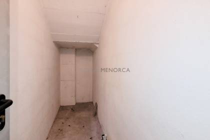Piso con ascensor, calefacción y plaza parquin en Mahón
