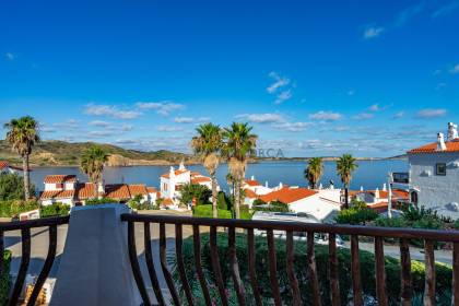 Villa with sea views and tourist licence in Playas de Fornells
