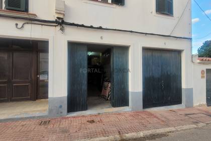 Independent garage for two cars in Es Castell