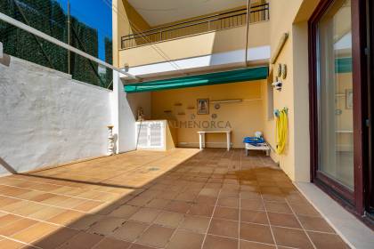 House with patio and swimming pool in the centre of Es Castell