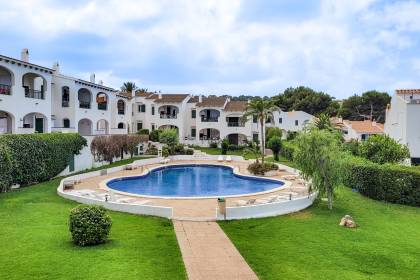 Appartement avec vue sur la mer à Puerto Addaia