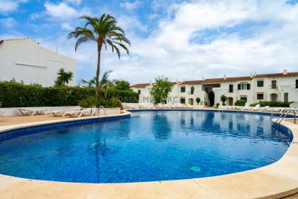 Appartement avec vue sur la mer à Puerto Addaia