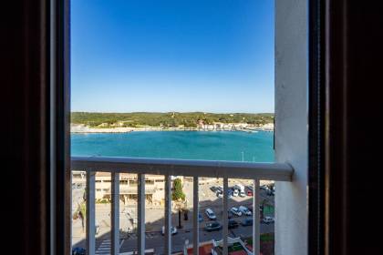 Duplex with sea views and independent entrance