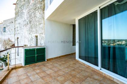 Duplex with sea views and independent entrance