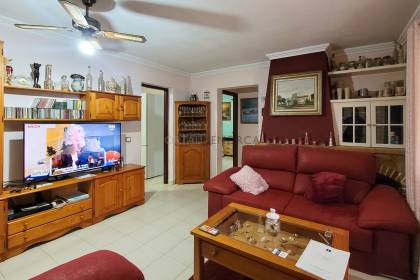 Detached house with swimming pool and heating in Binisafuller