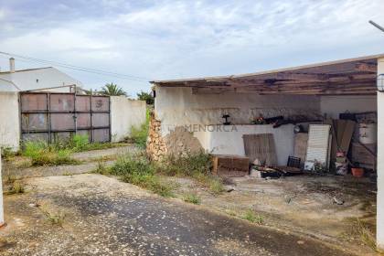 Country house for sale to renovate in S'Uestrar.