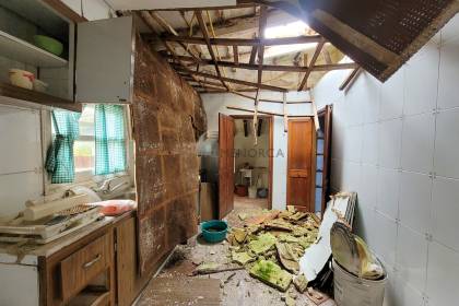 Country house for sale to renovate in S'Uestrar.