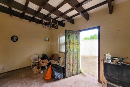 Country house for sale to renovate in S'Uestrar.